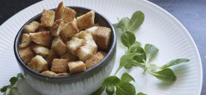 Hvidløgs croutons