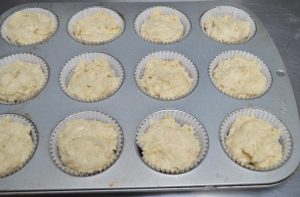 Muffins surprise - fyldet dækkes