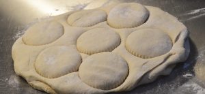 English muffins - udstukket dej